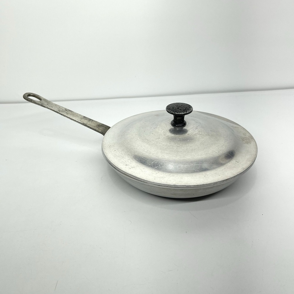 Vintage 1950s WEAR-EVER Aluminum NSF 7.5" Fry Pan Skillet No 4007 Trade Mark USA